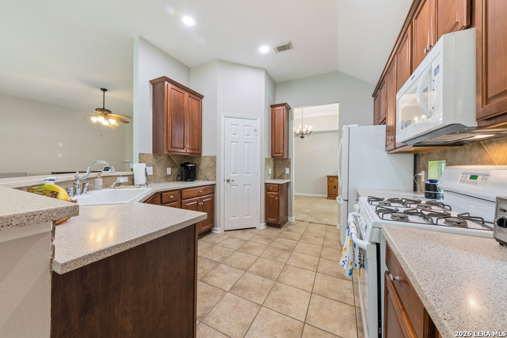 1612 LOOKOUT PT