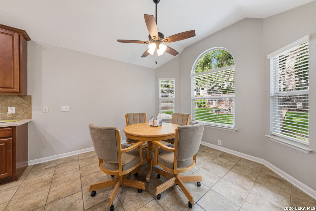 1612 LOOKOUT PT