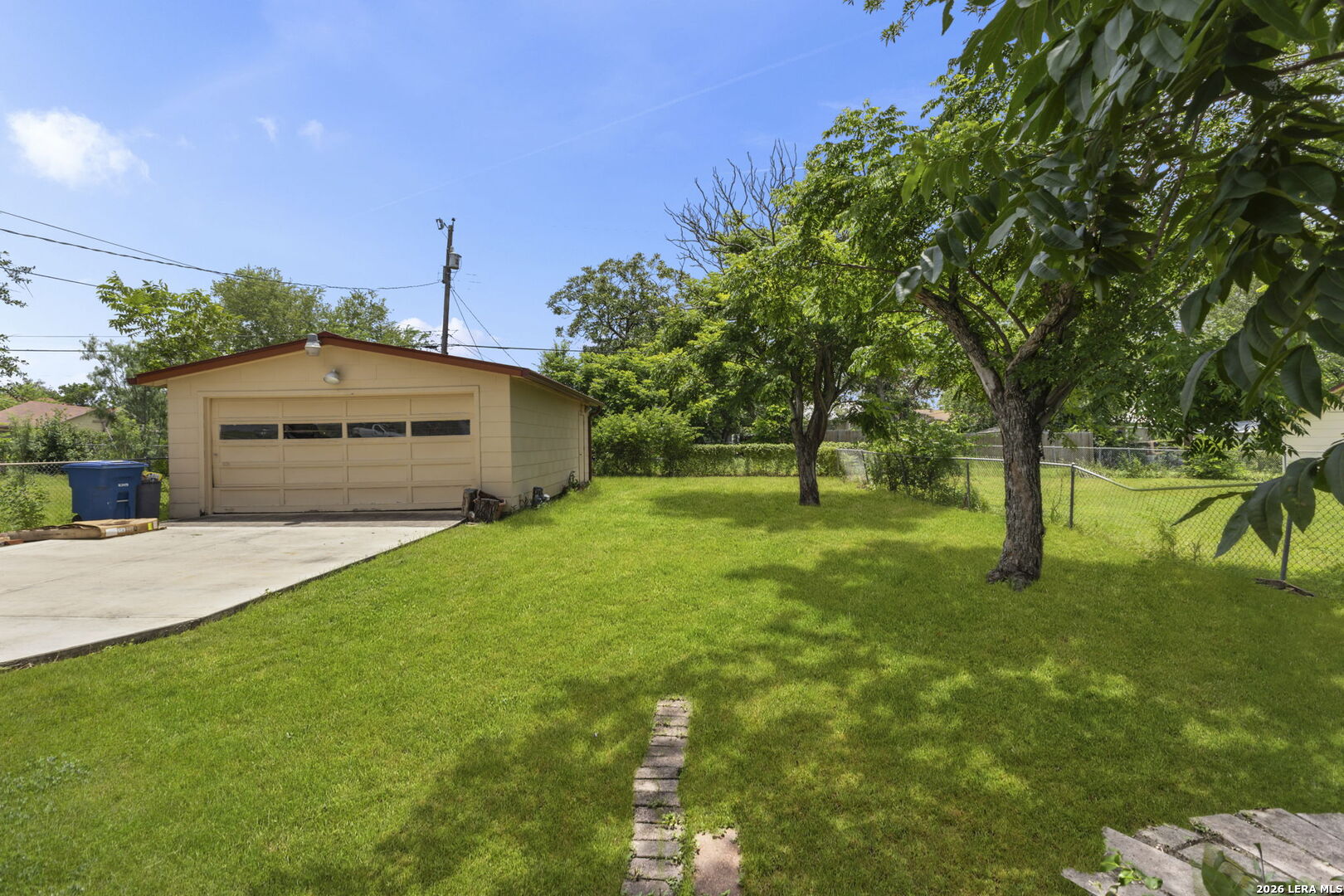 330 BAILEY AVE