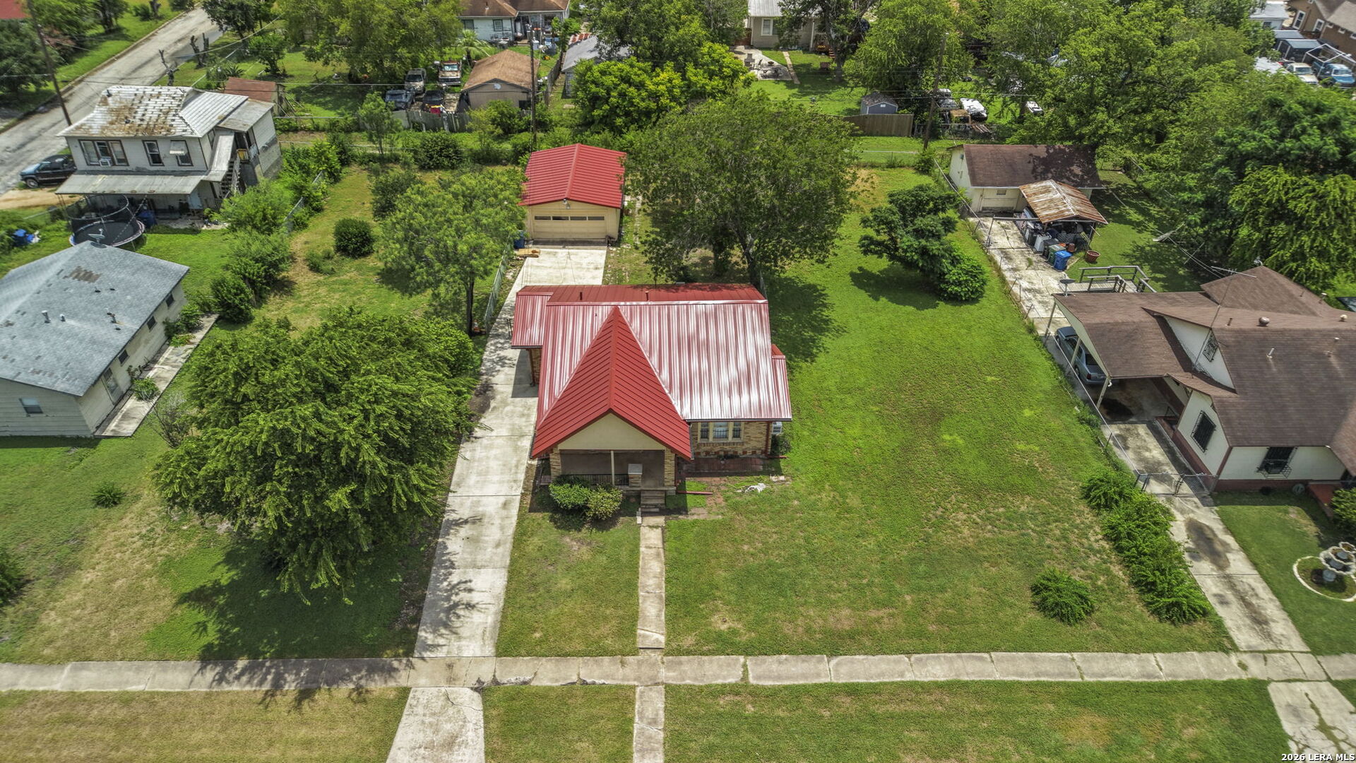 330 BAILEY AVE