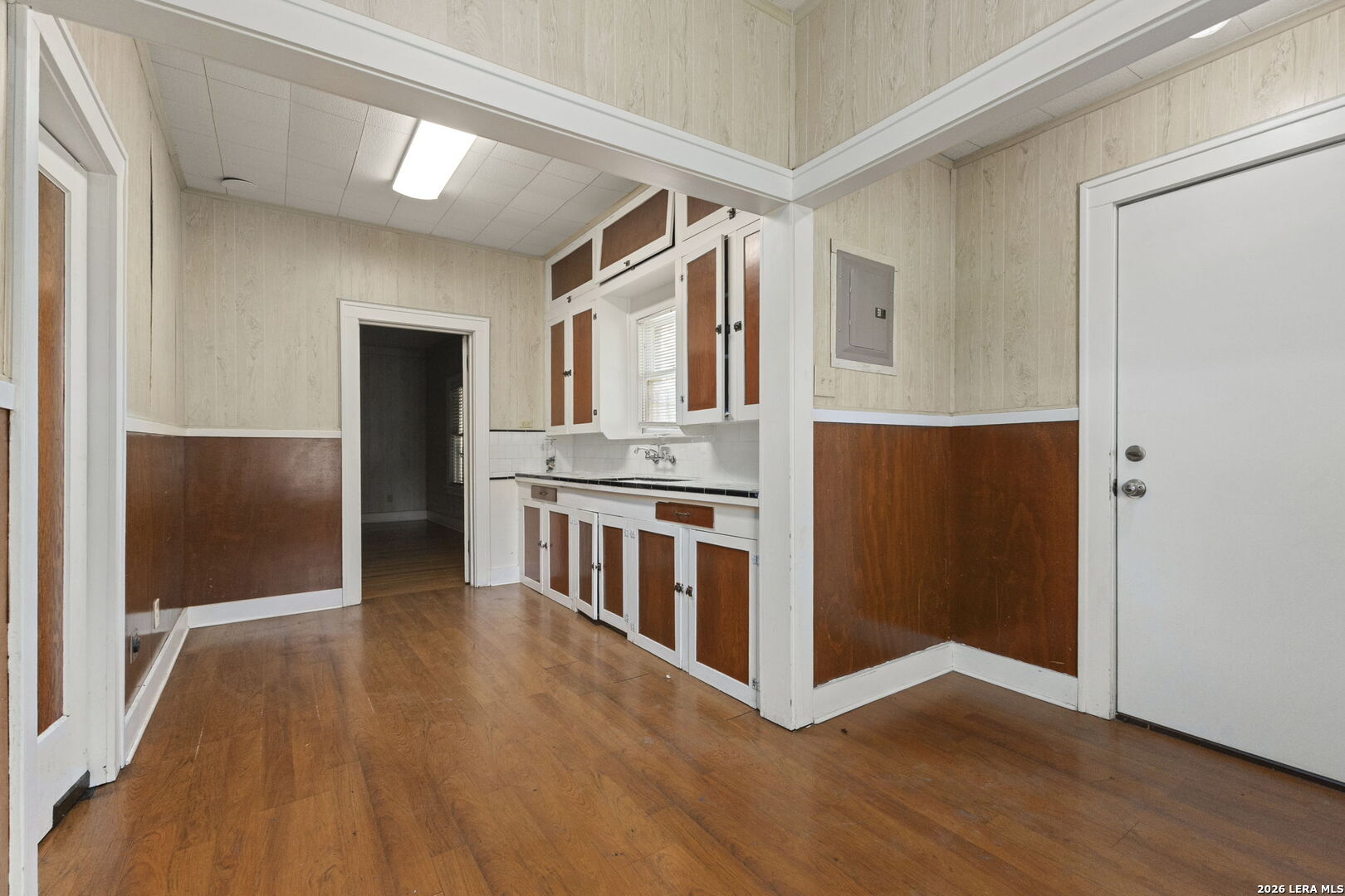330 BAILEY AVE
