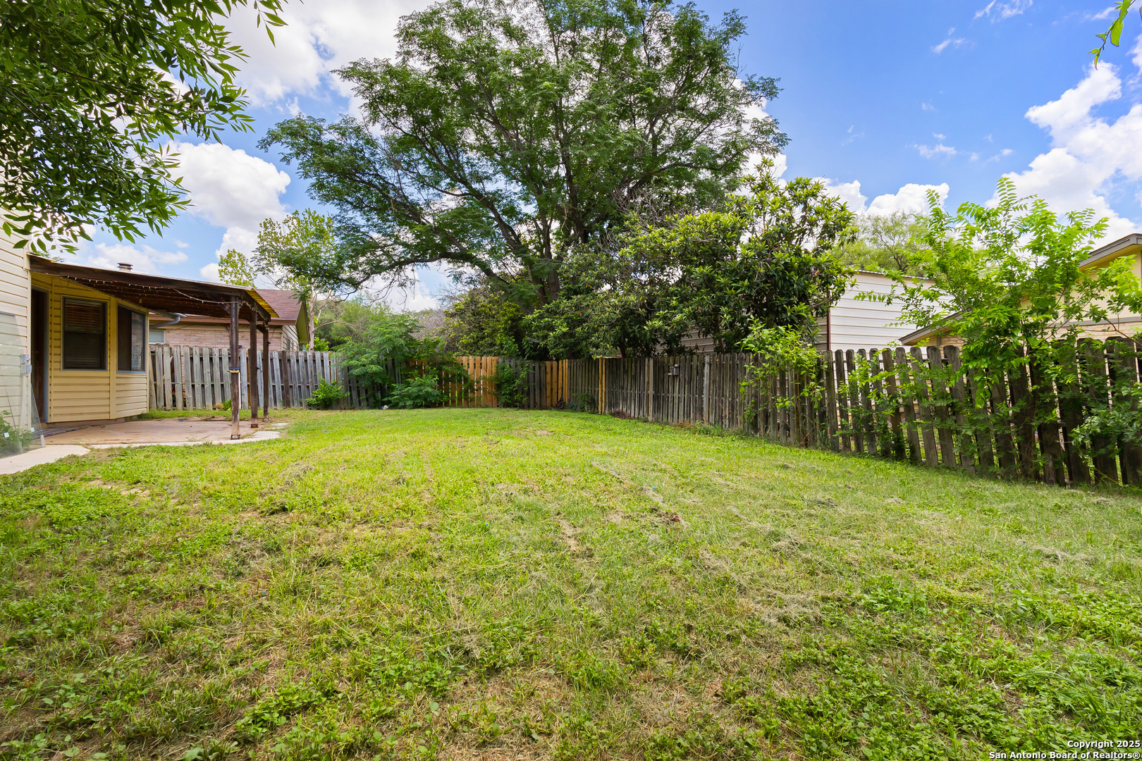 6726 Country Field