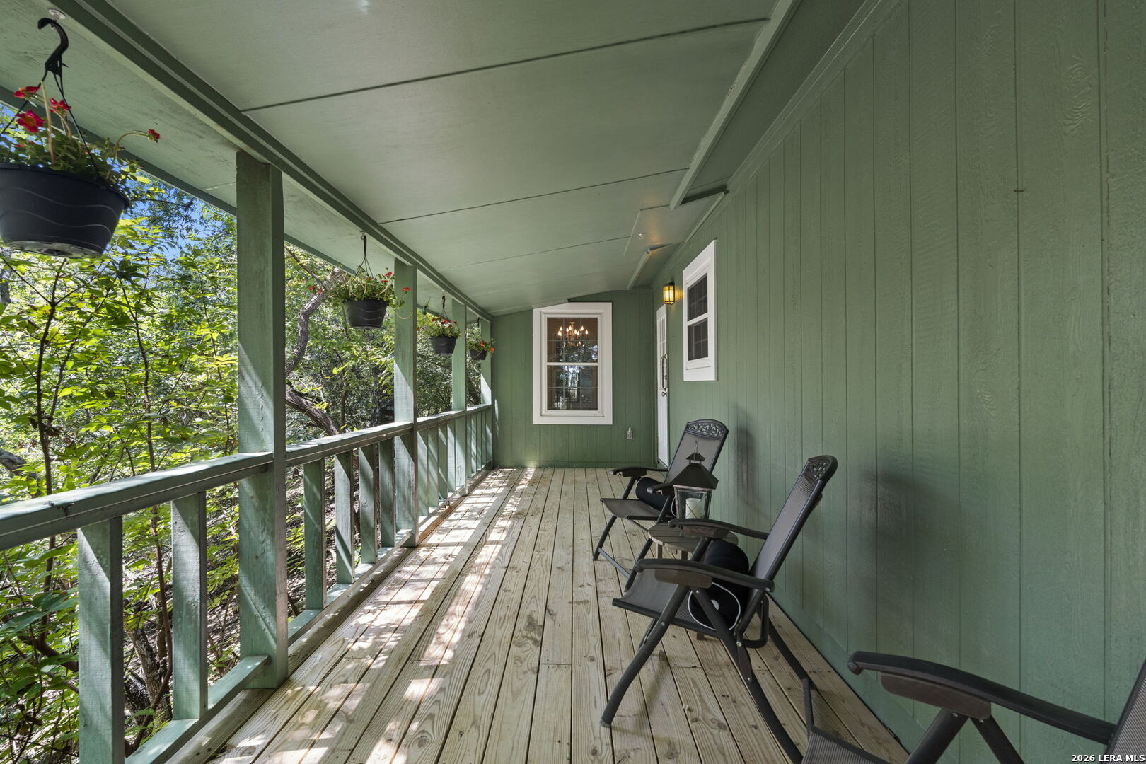 211 DOESKIN DR