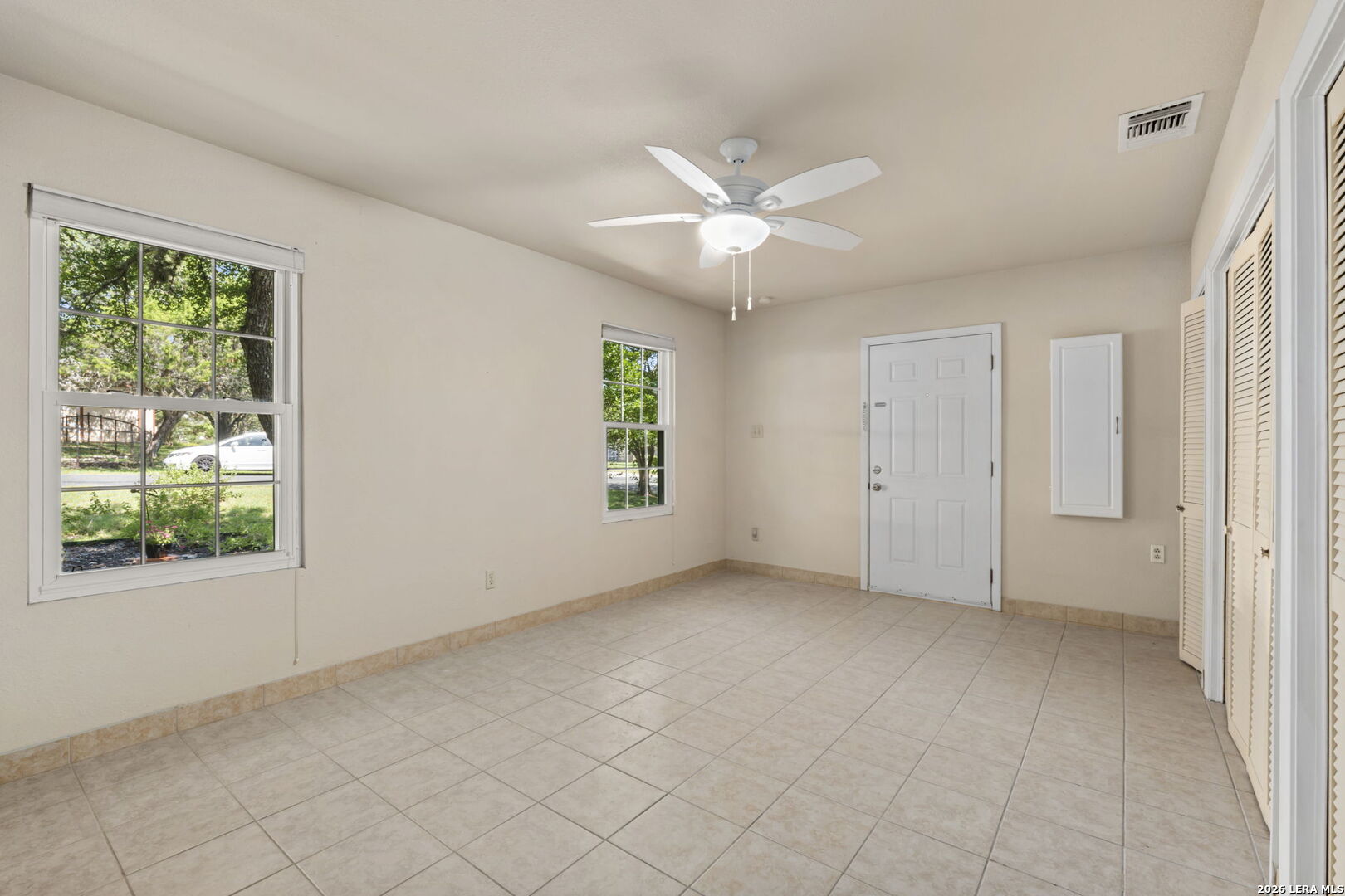 211 DOESKIN DR