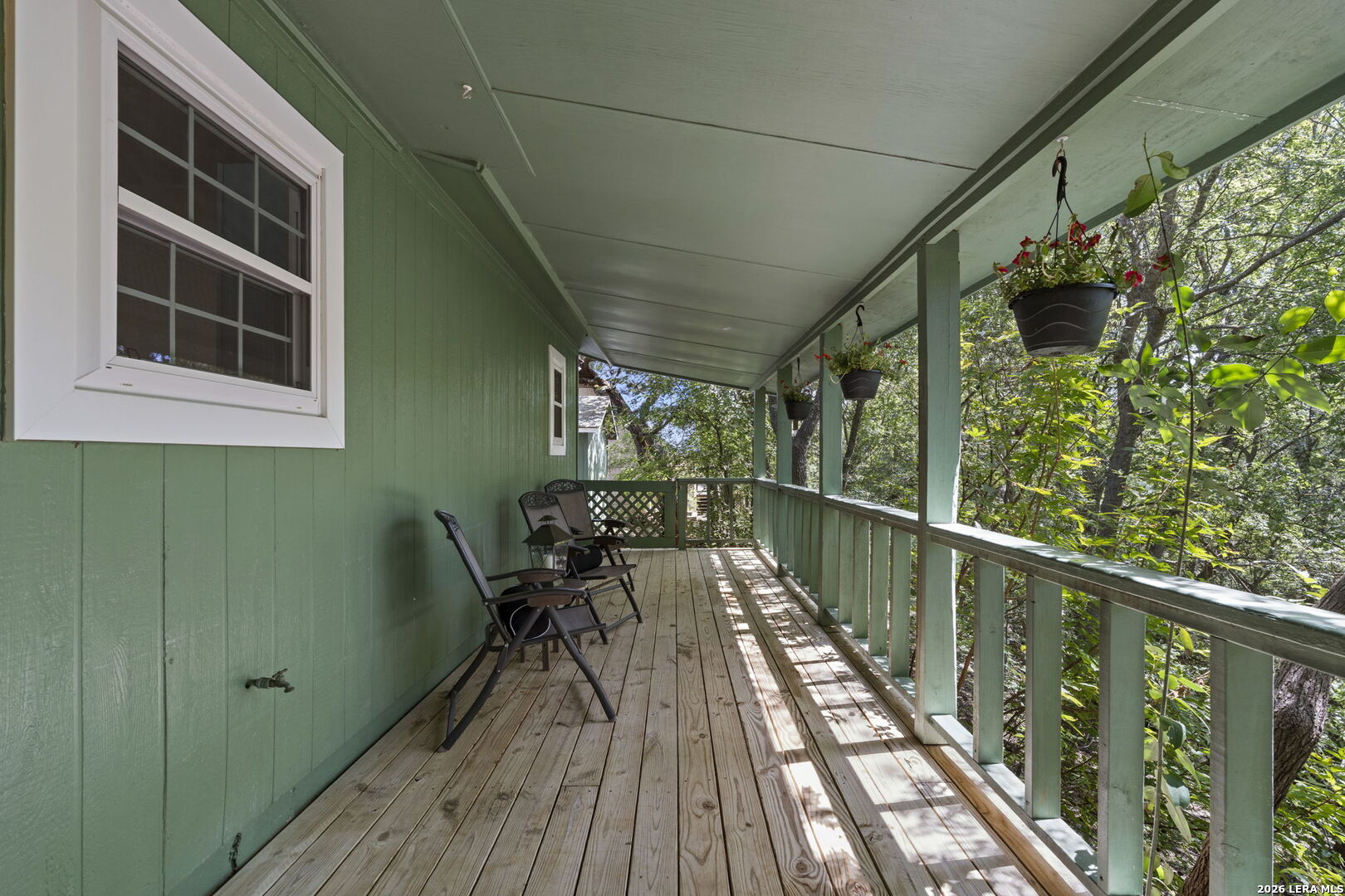 211 DOESKIN DR