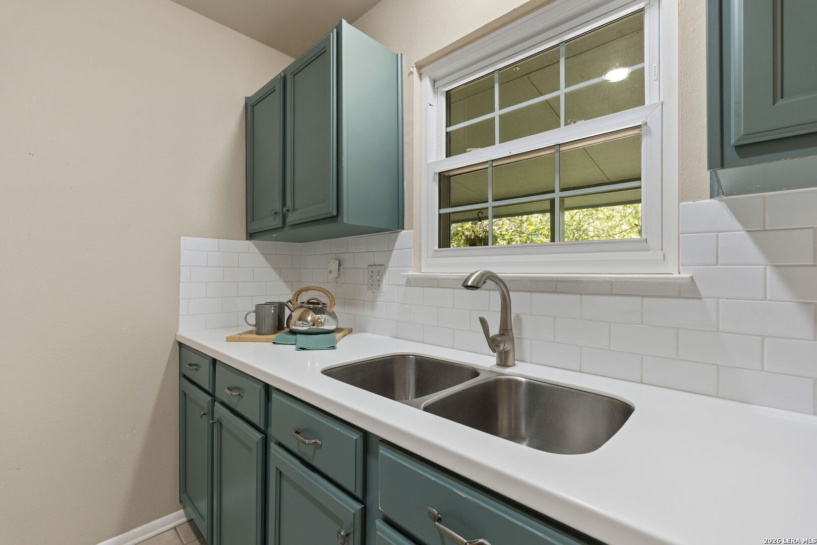 211 DOESKIN DR