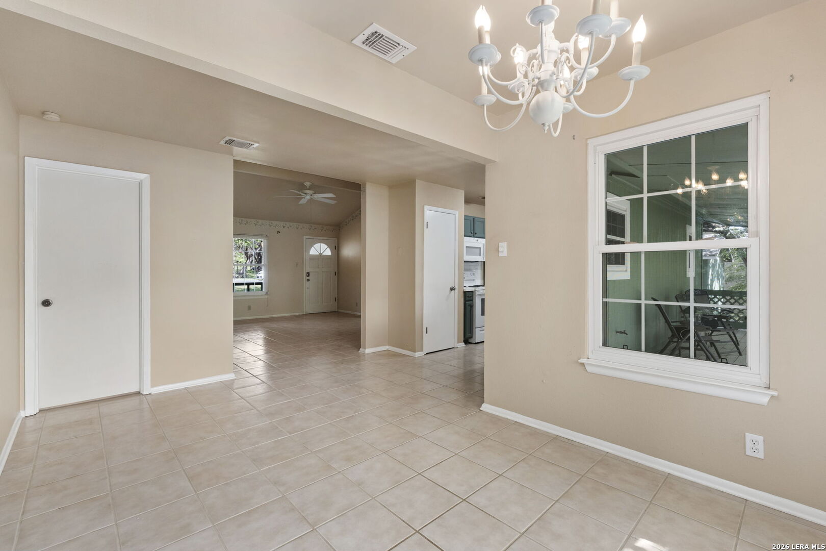 211 DOESKIN DR