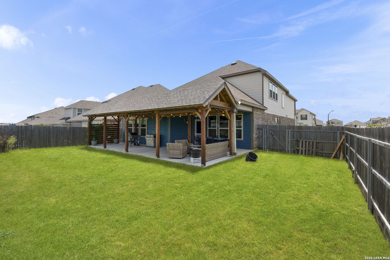 905 Pasture Rose