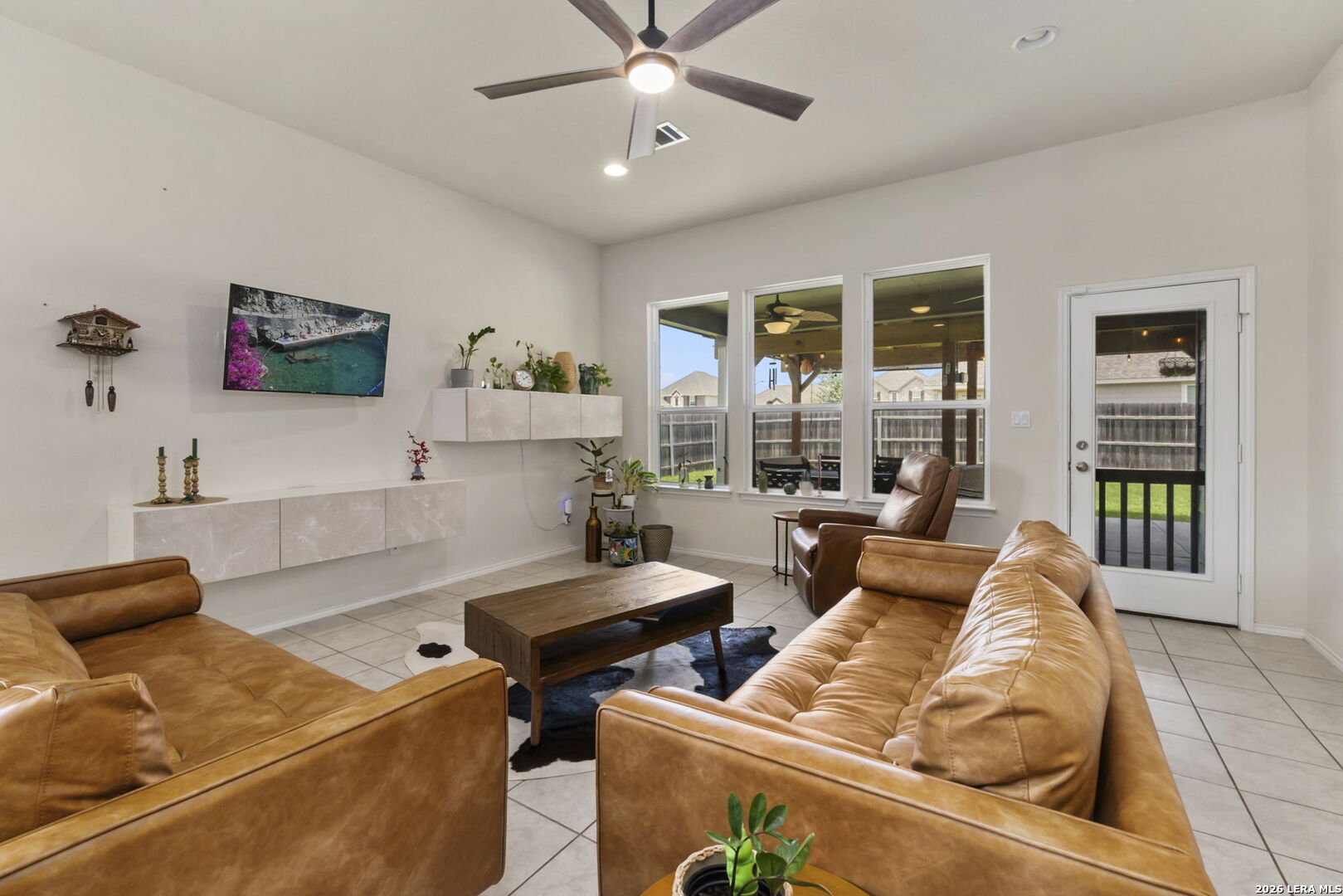 905 Pasture Rose