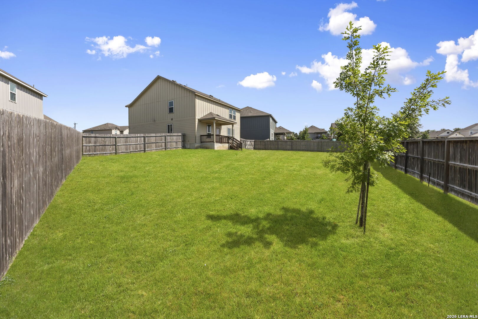 27425 Emilie Cyn