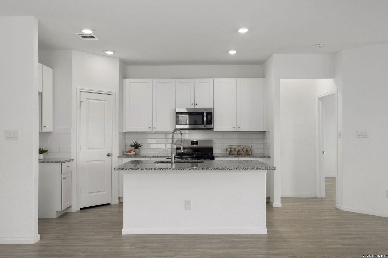 31650 Acacia Vista