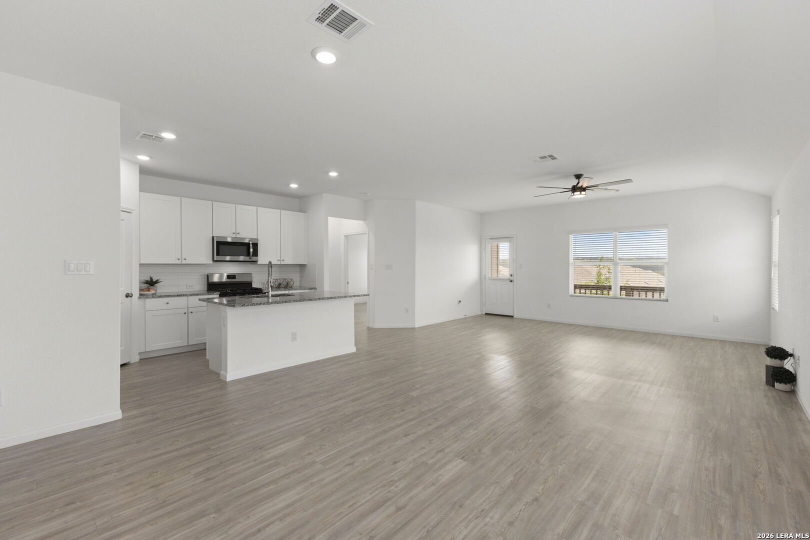 31650 Acacia Vista