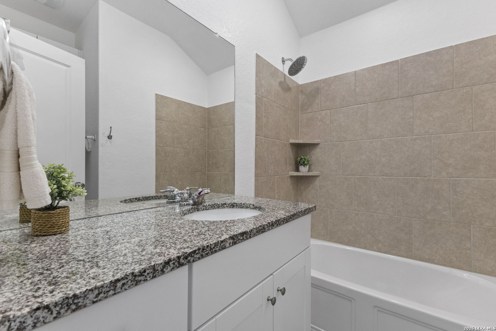 31650 Acacia Vista