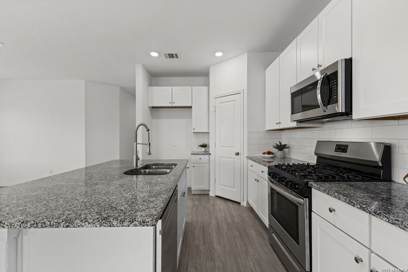 31650 Acacia Vista