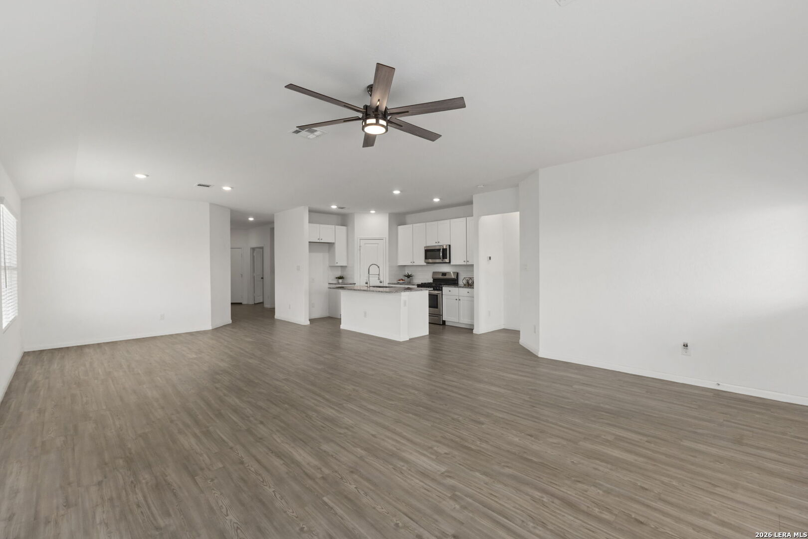 31650 Acacia Vista