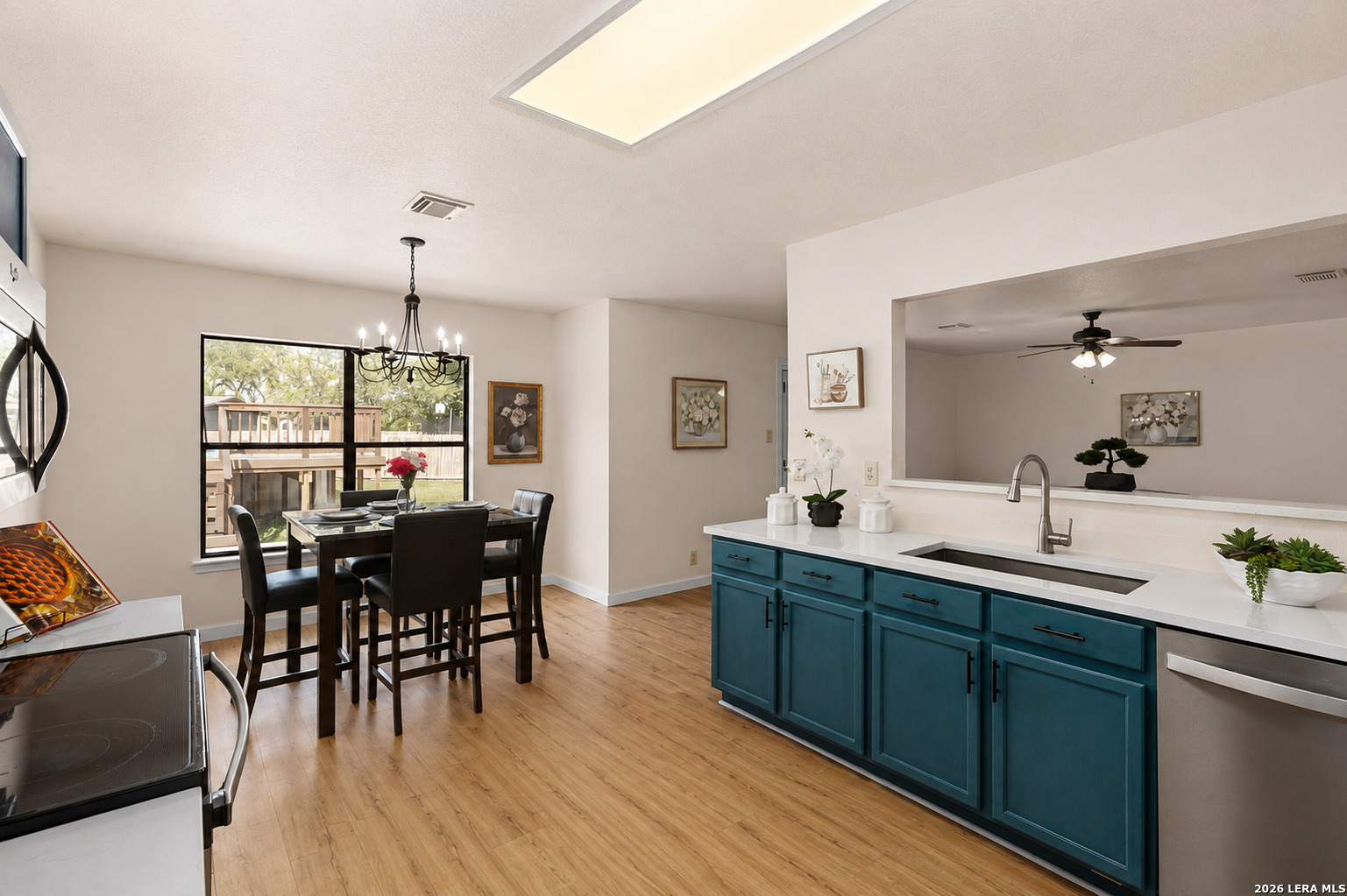 12530 Redrock Oak