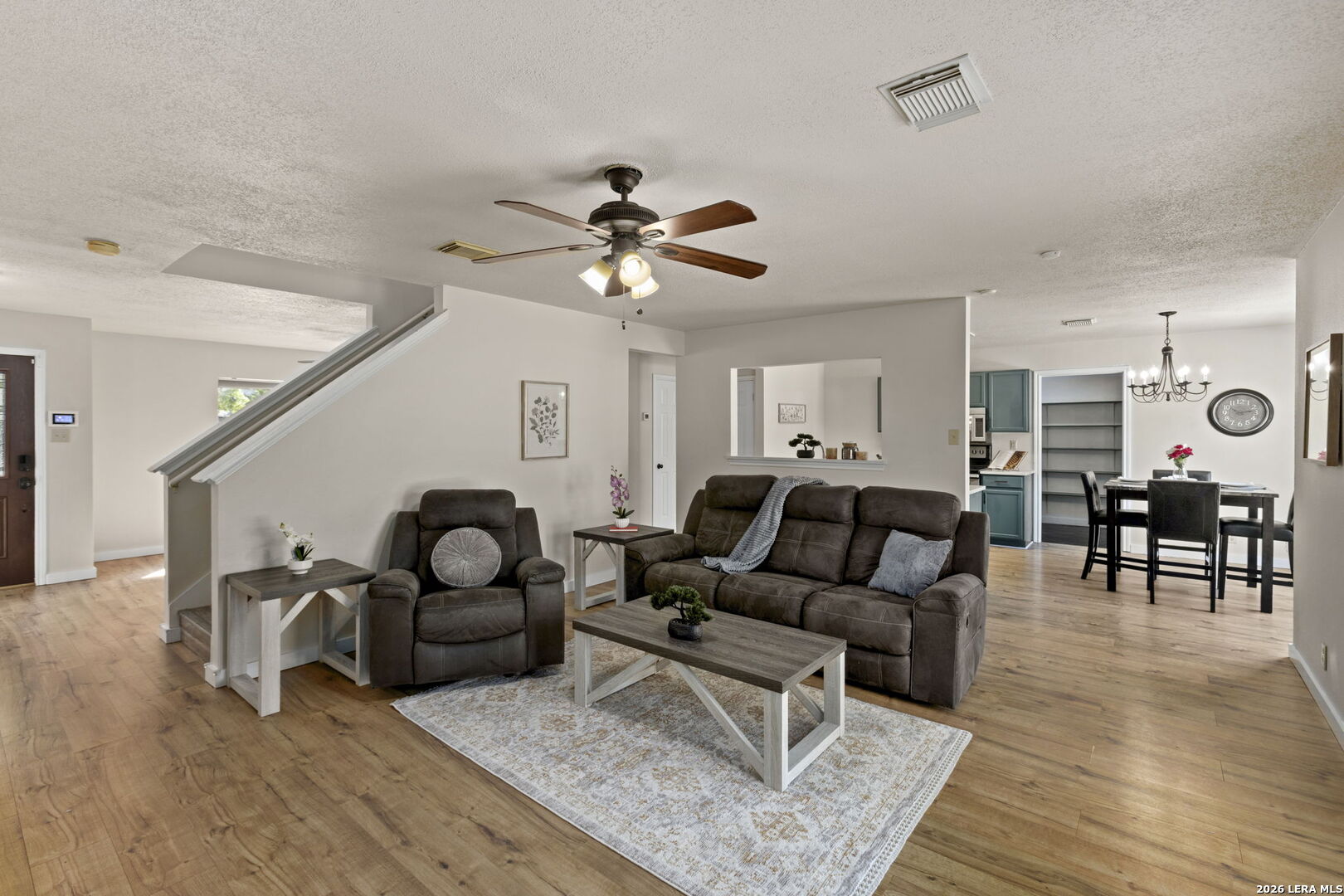 12530 Redrock Oak