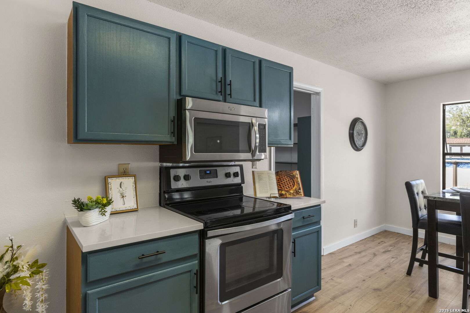 12530 Redrock Oak