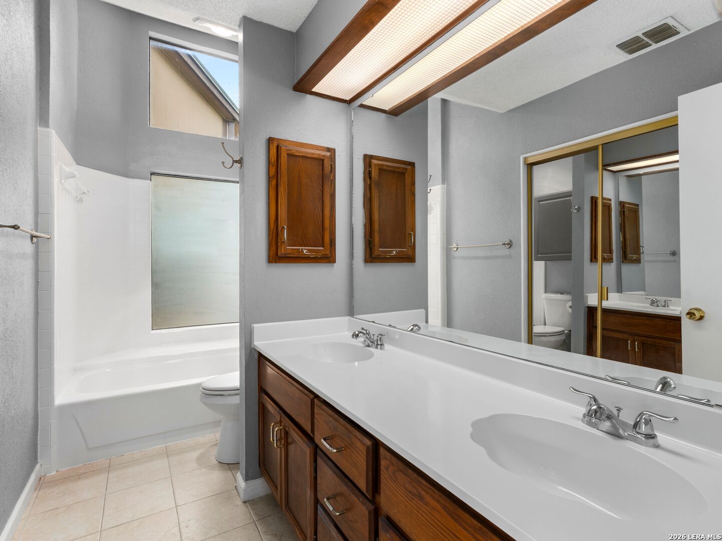 14975 Oak Summit