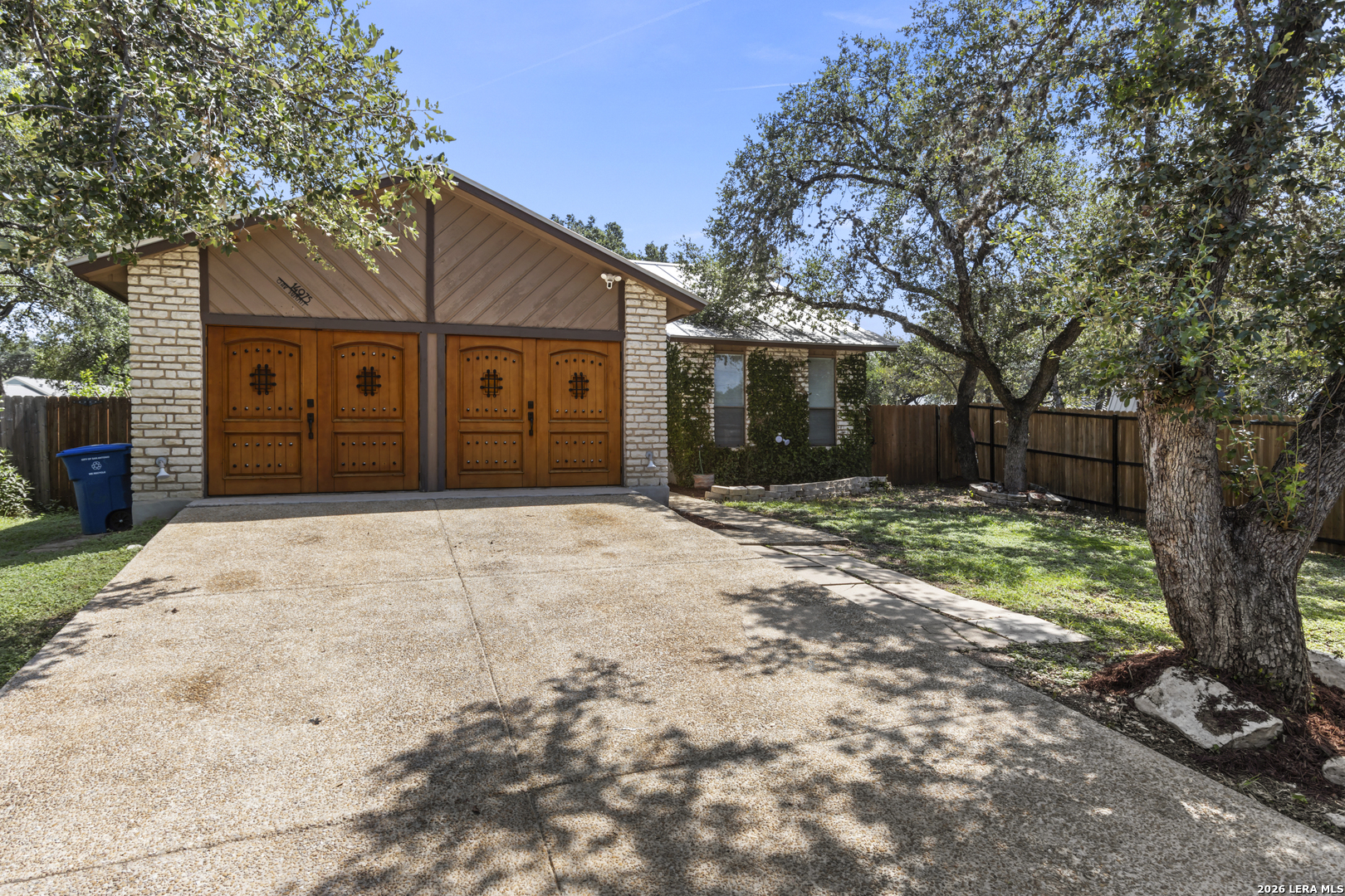 14975 Oak Summit