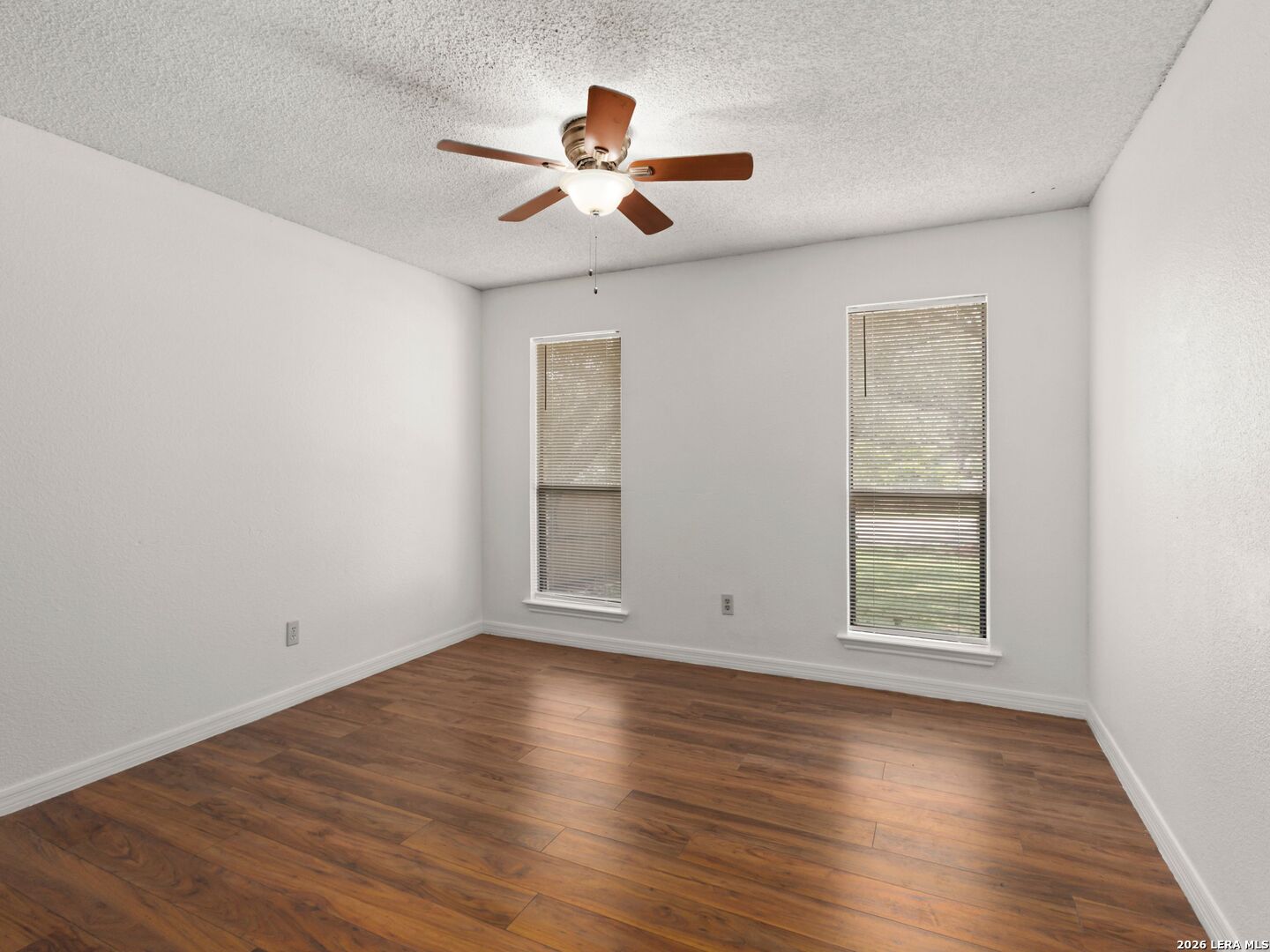 14975 Oak Summit