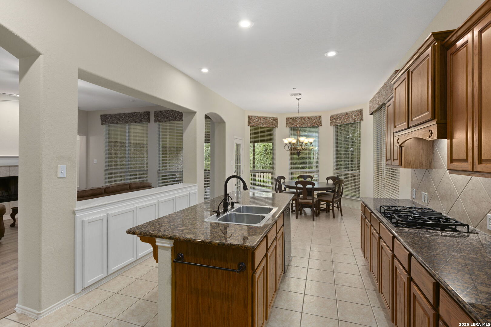 15927 Ponderosa Pass