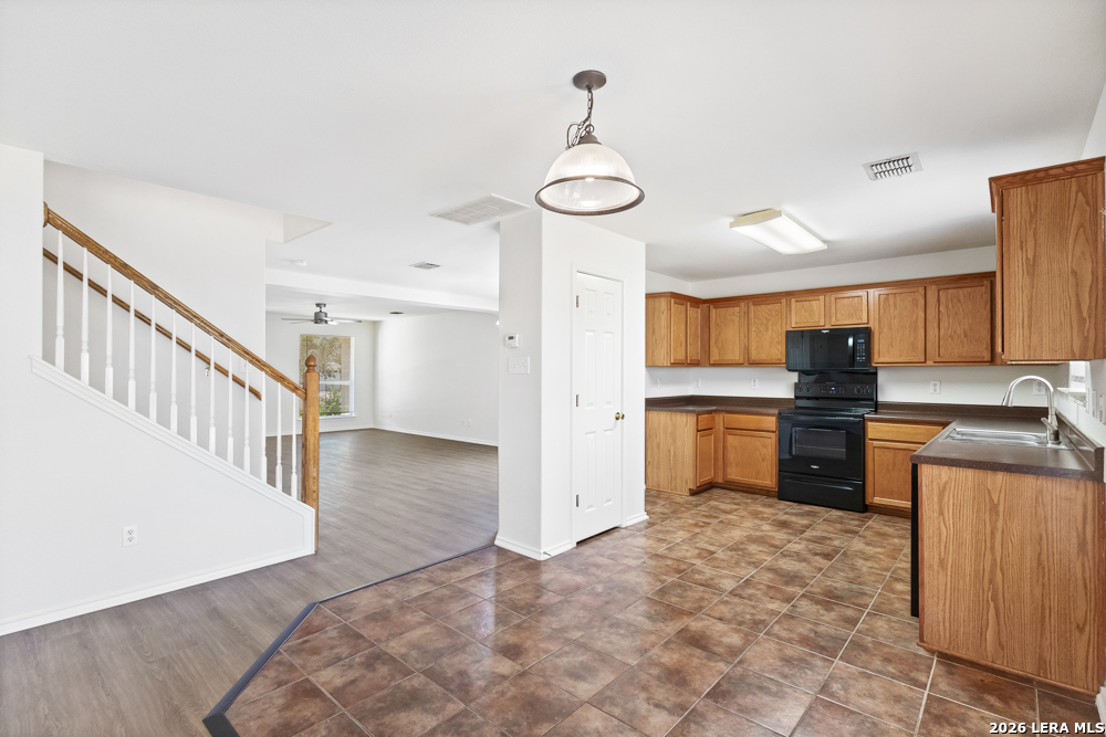 8943 Walnut Spgs