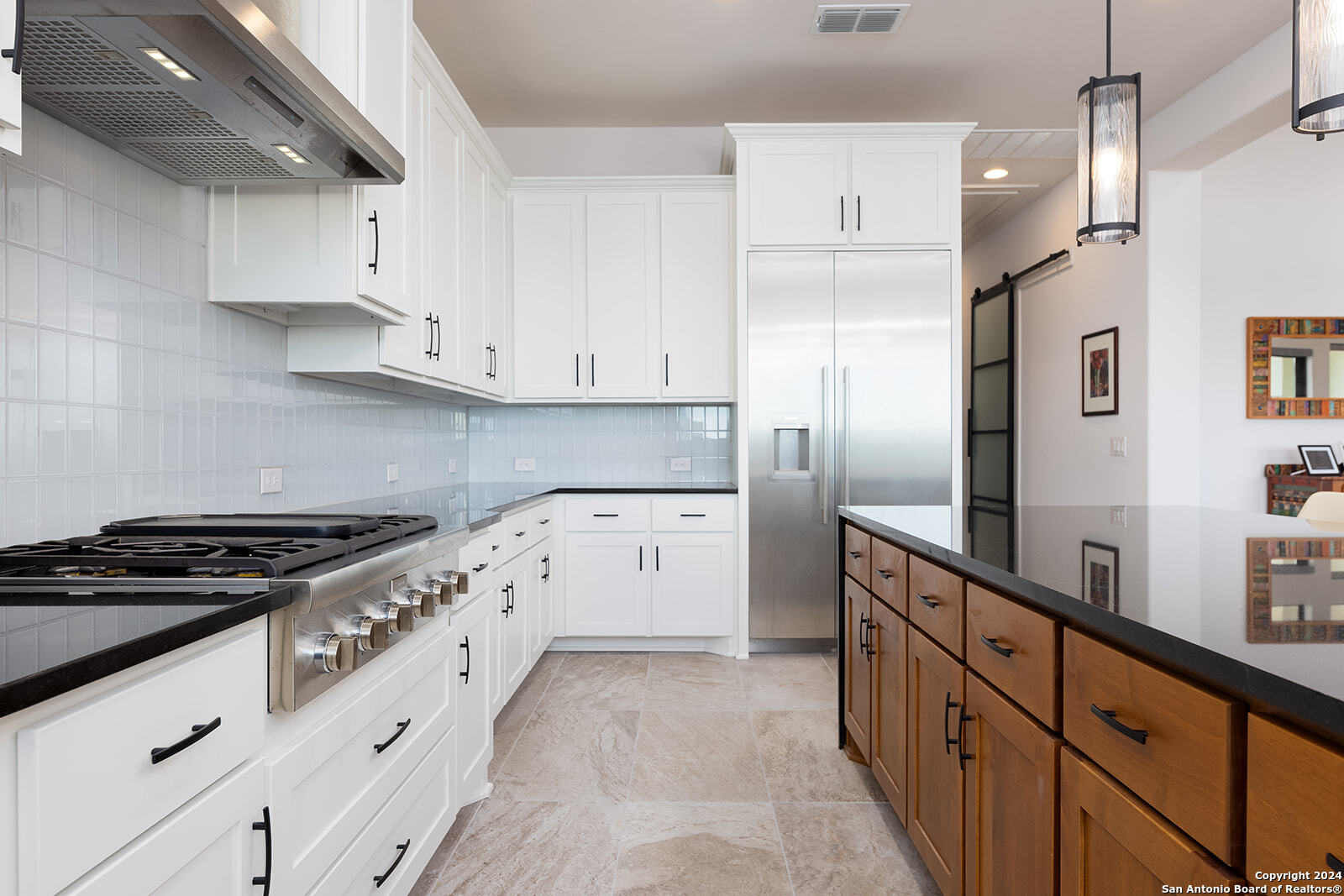 27 MARIPOSA PKWY E