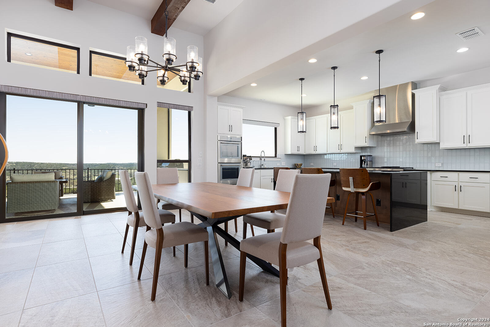 27 MARIPOSA PKWY E