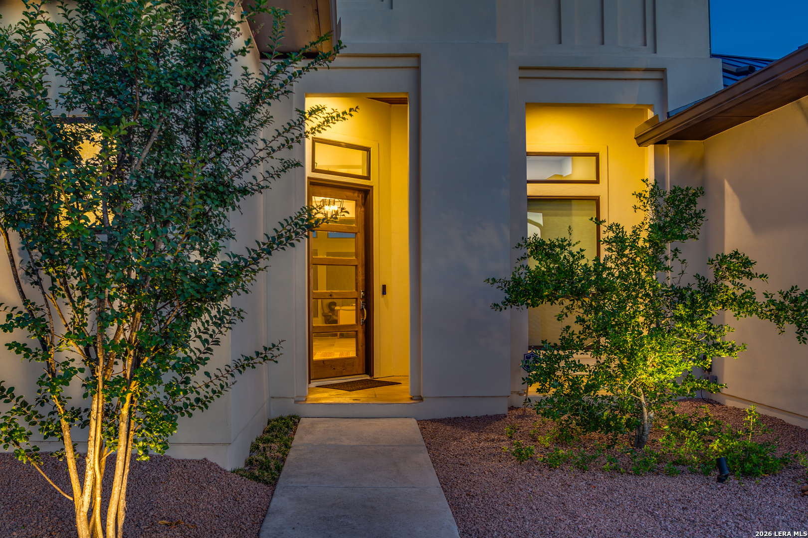 27 MARIPOSA PKWY E