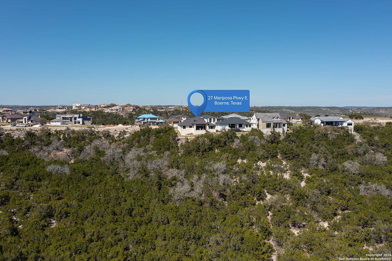 27 MARIPOSA PKWY E