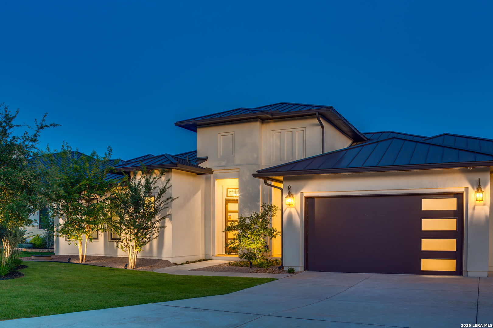 27 MARIPOSA PKWY E
