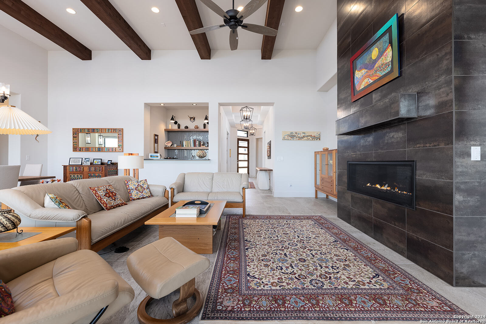 27 MARIPOSA PKWY E