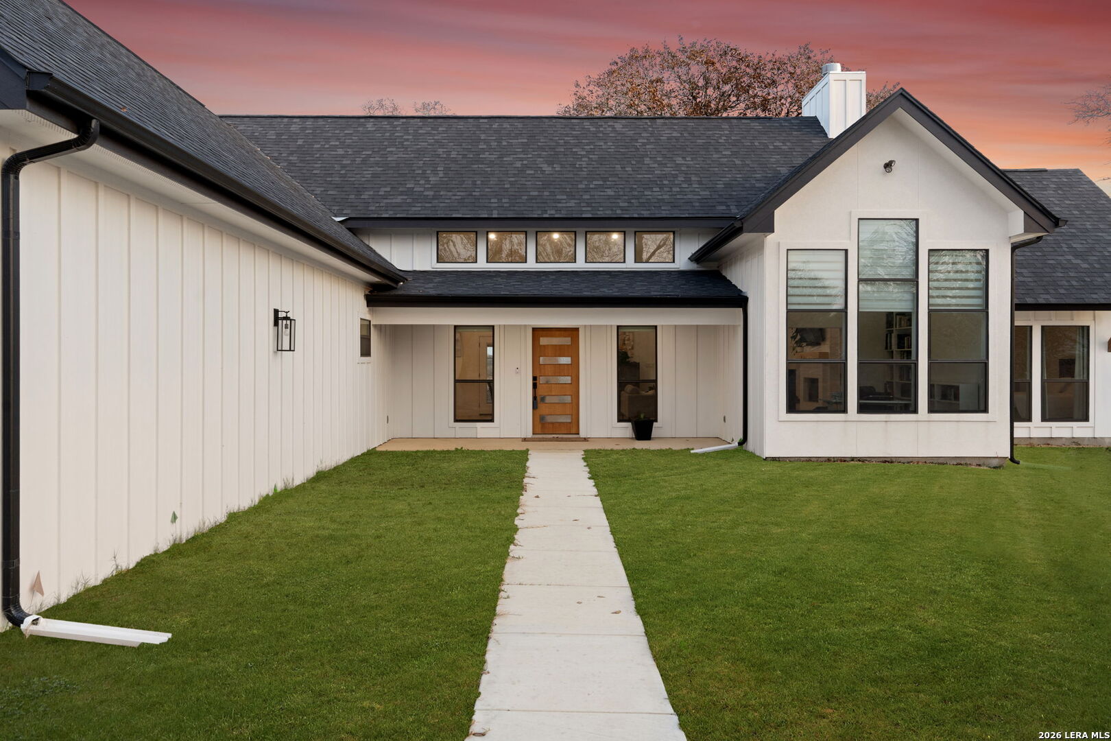 200 OAK FIELDS DR