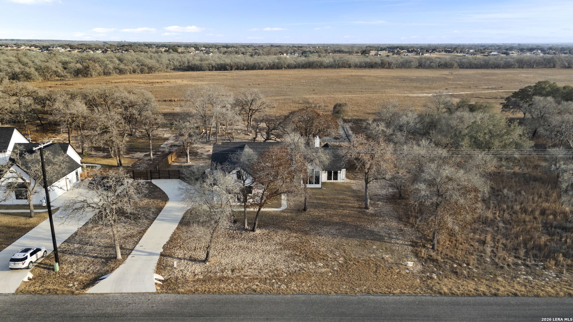 200 OAK FIELDS DR