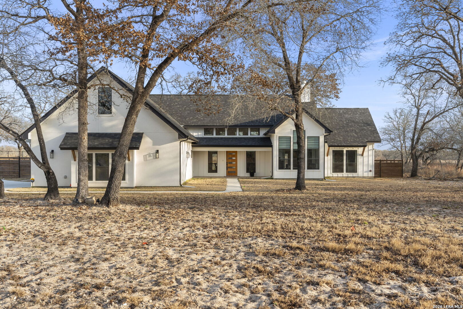 200 OAK FIELDS DR