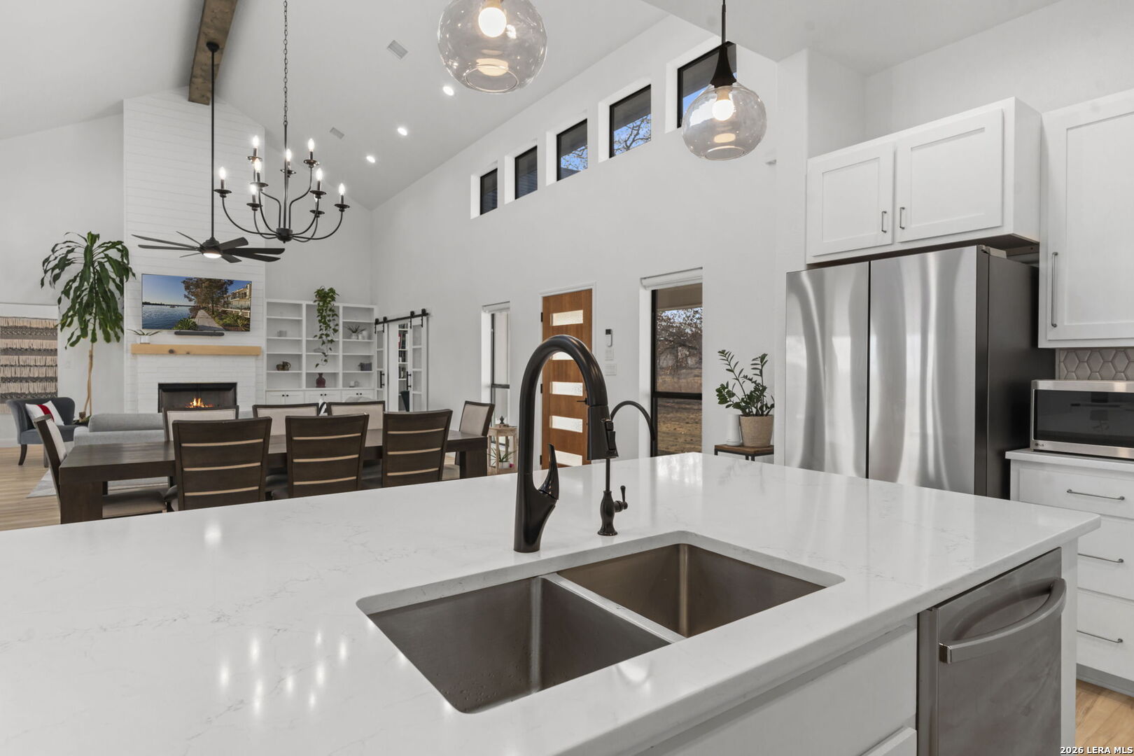 200 OAK FIELDS DR