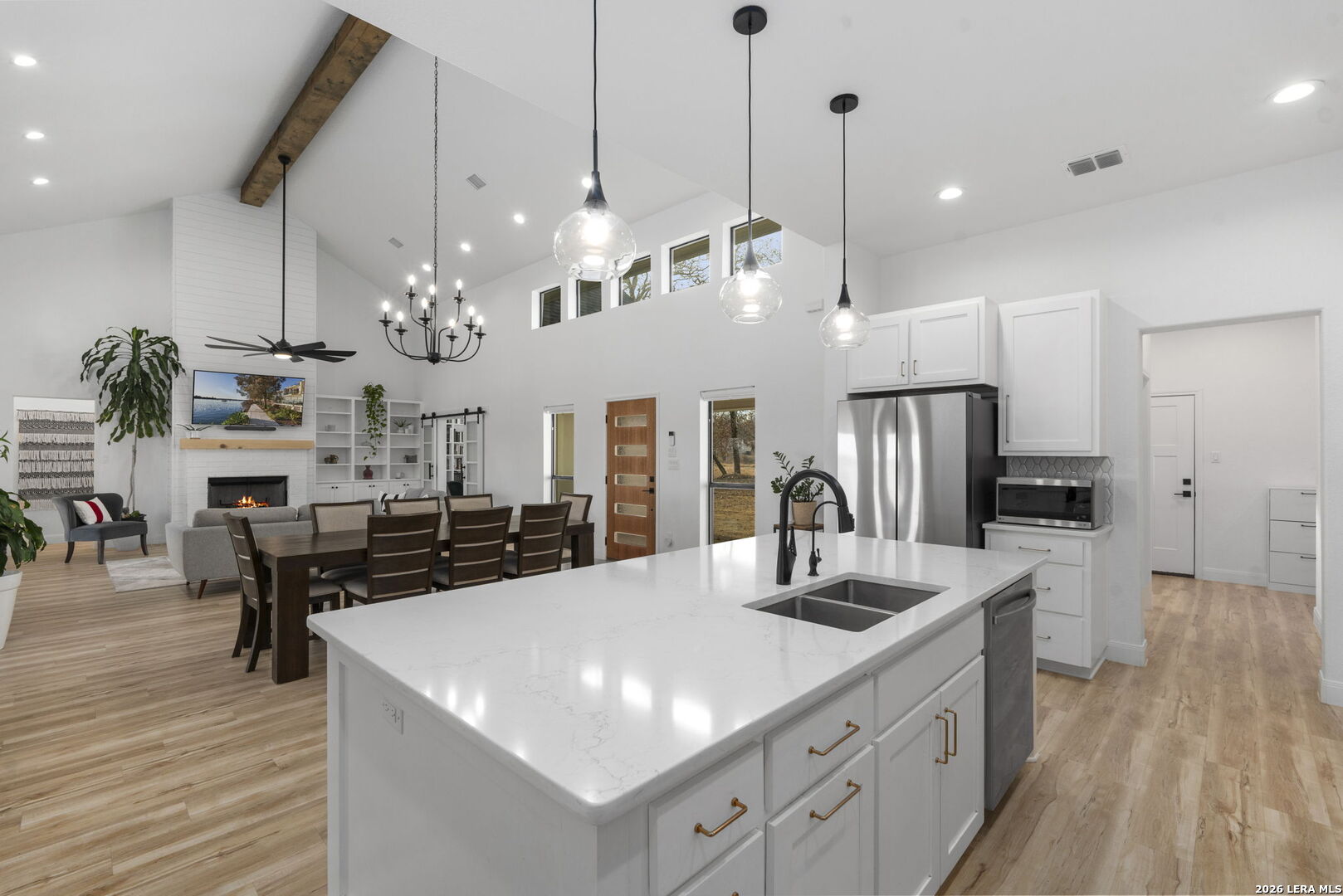 200 OAK FIELDS DR