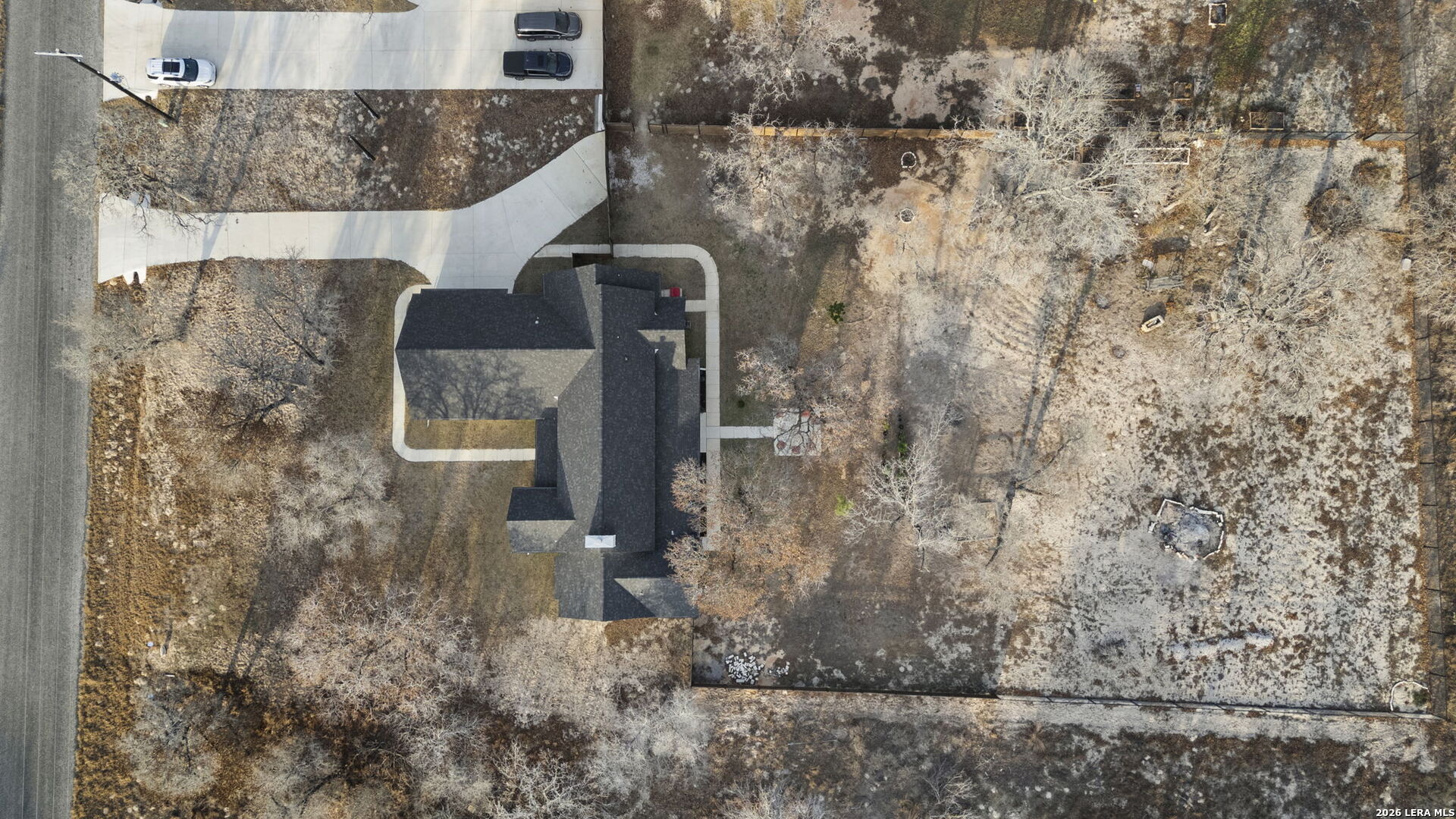200 OAK FIELDS DR