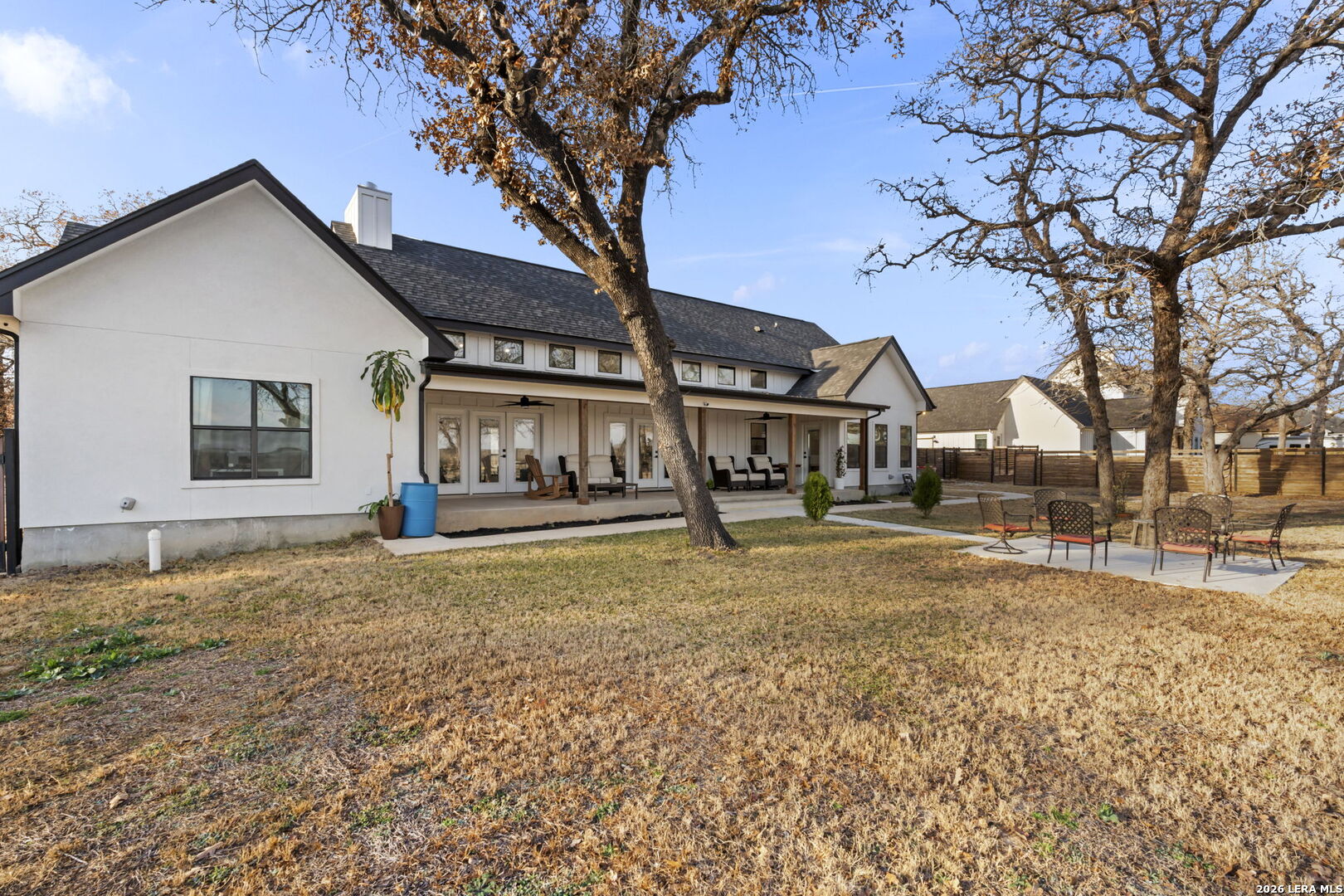 200 OAK FIELDS DR