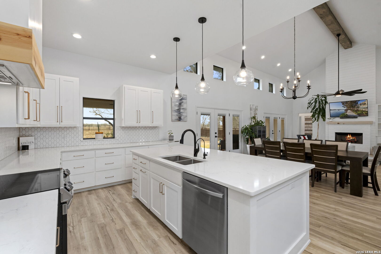 200 OAK FIELDS DR
