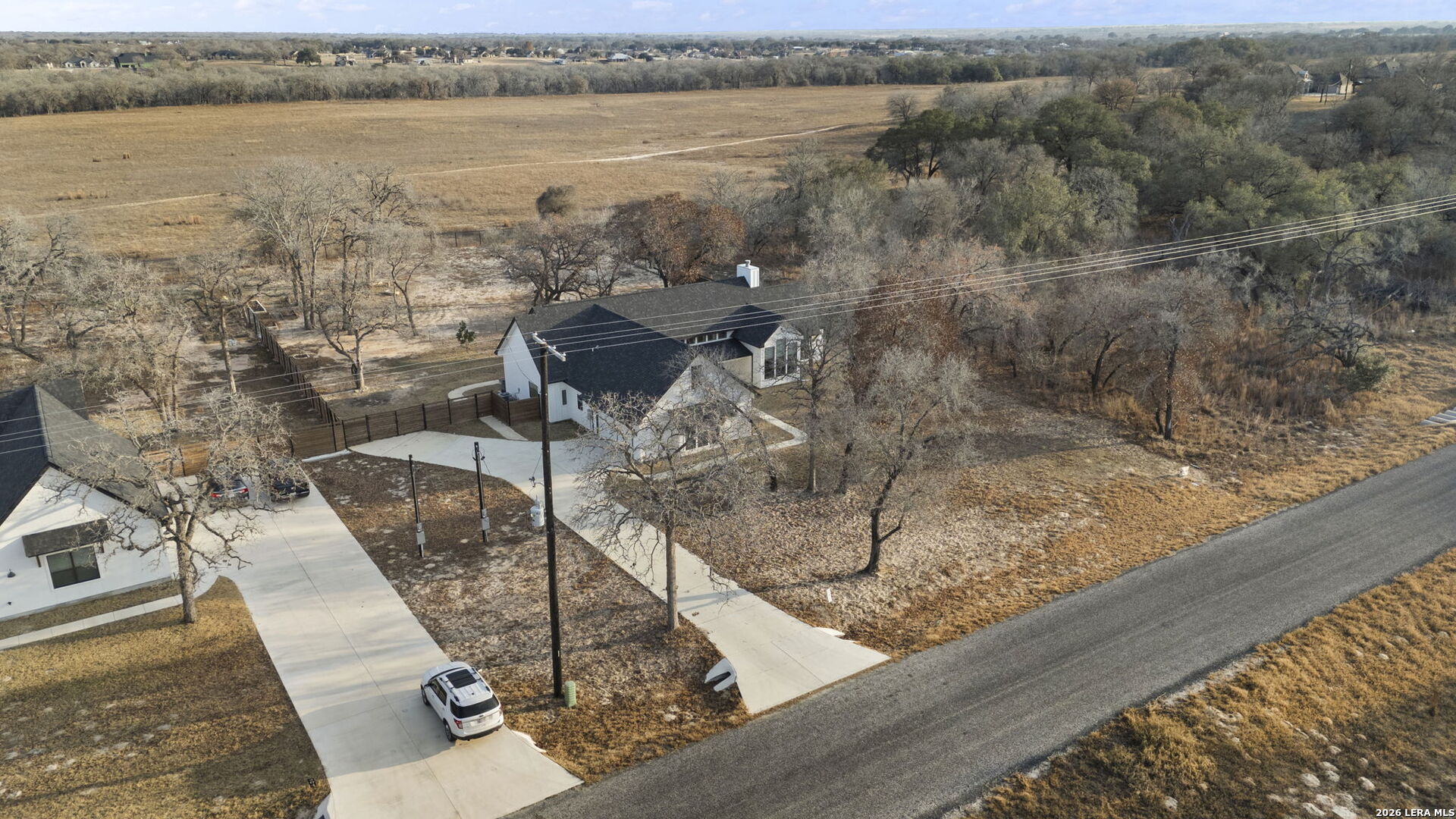 200 OAK FIELDS DR