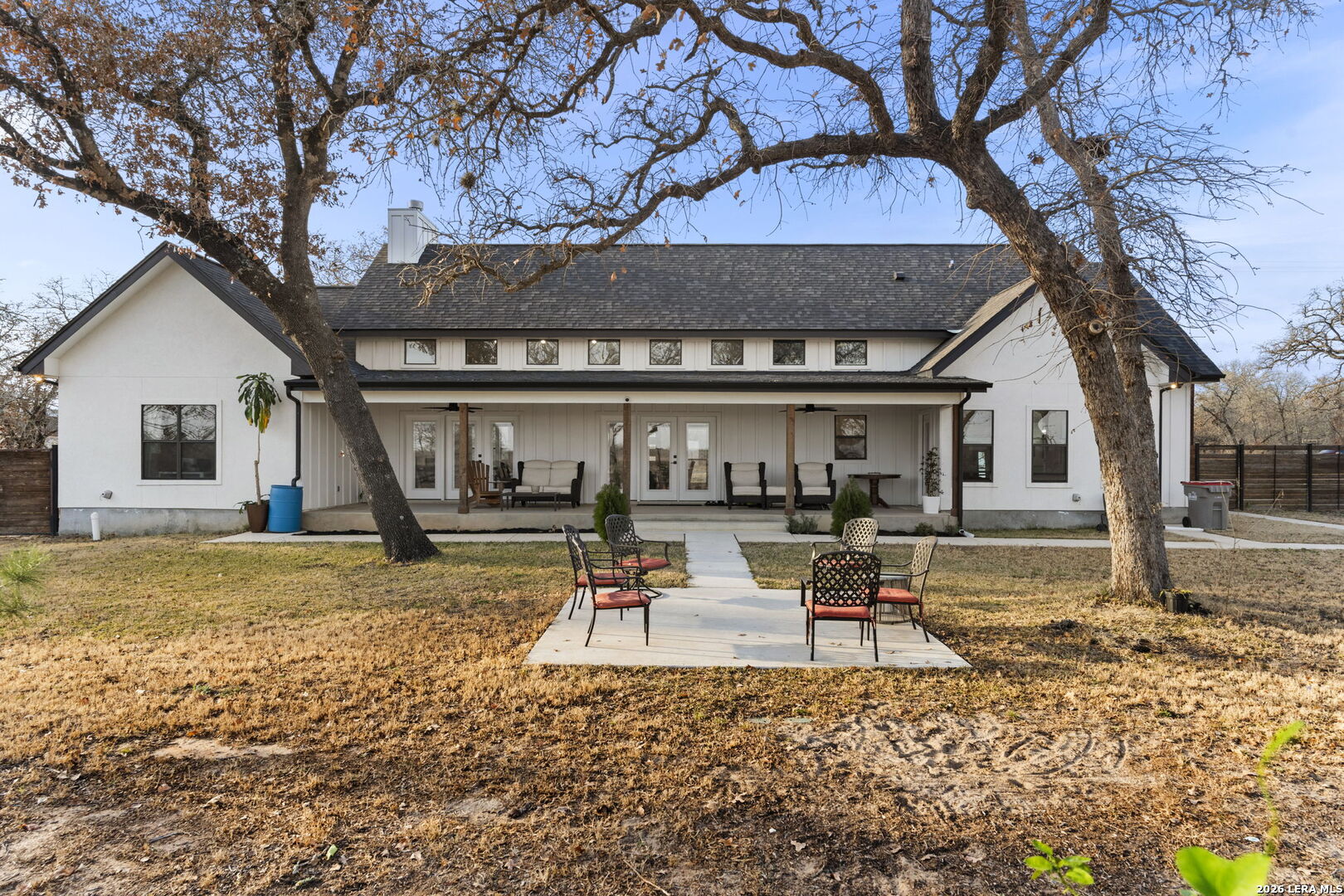 200 OAK FIELDS DR