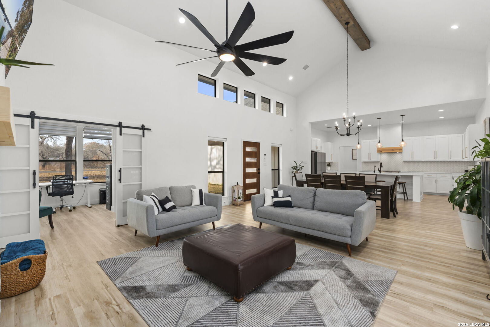 200 OAK FIELDS DR