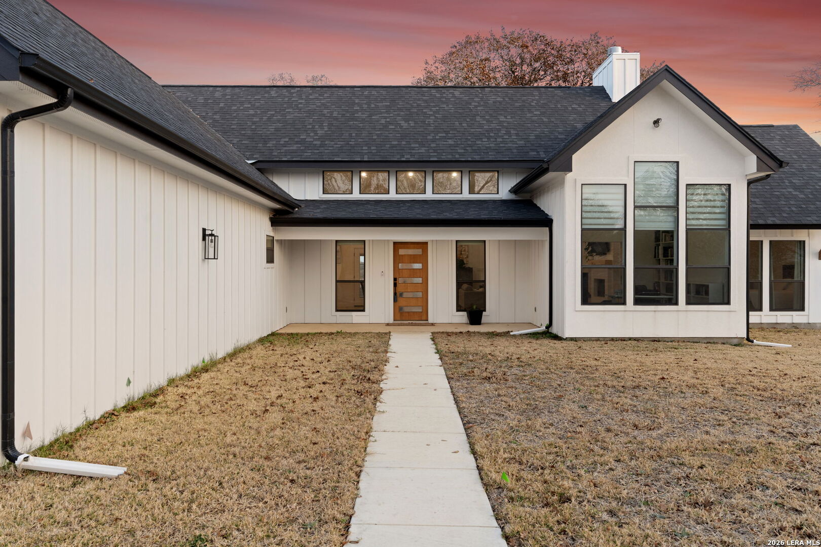 200 OAK FIELDS DR