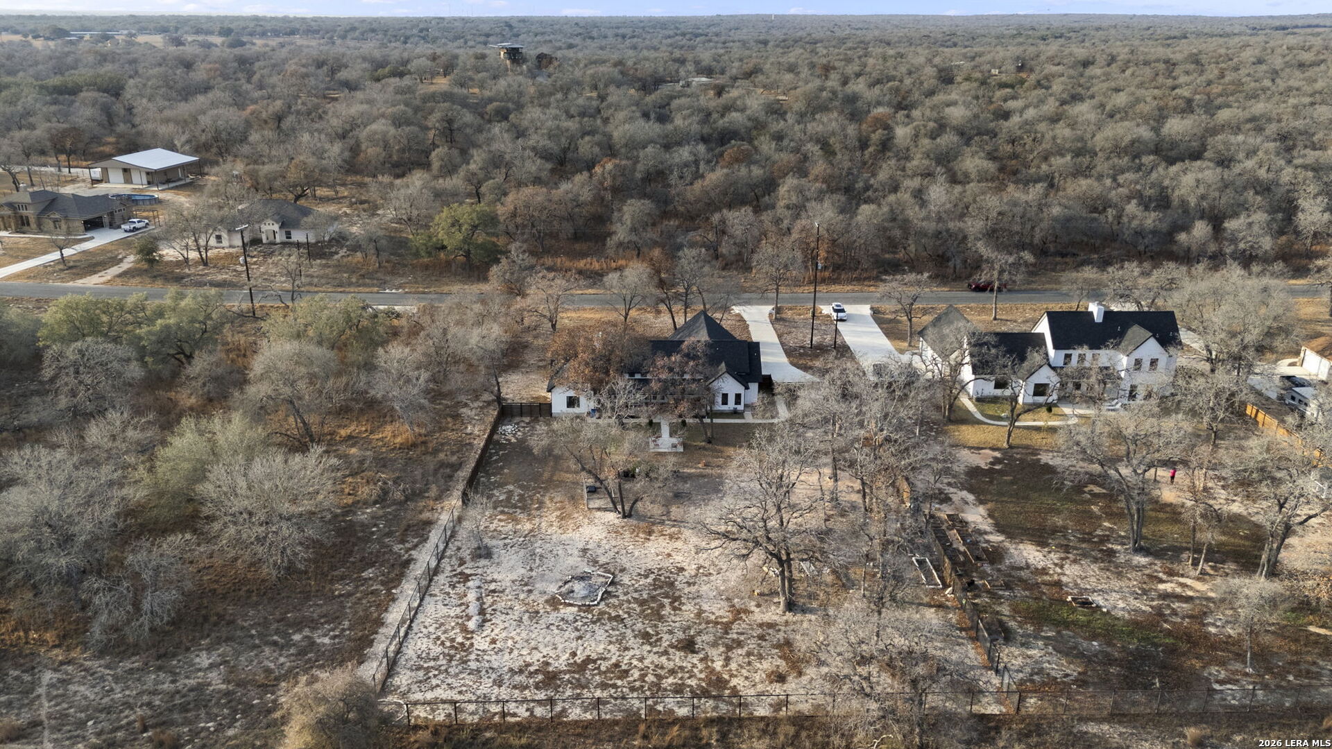 200 OAK FIELDS DR