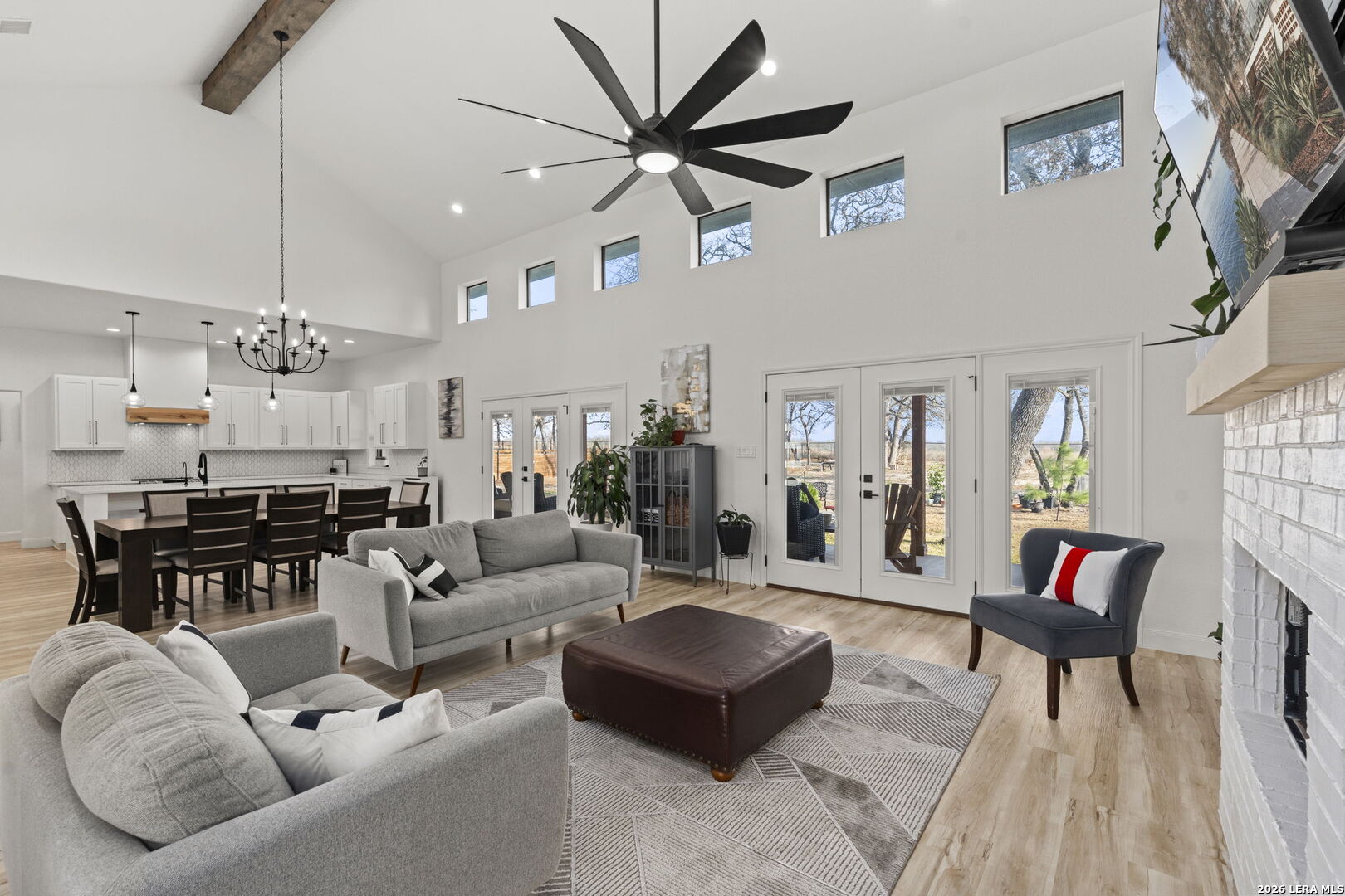 200 OAK FIELDS DR