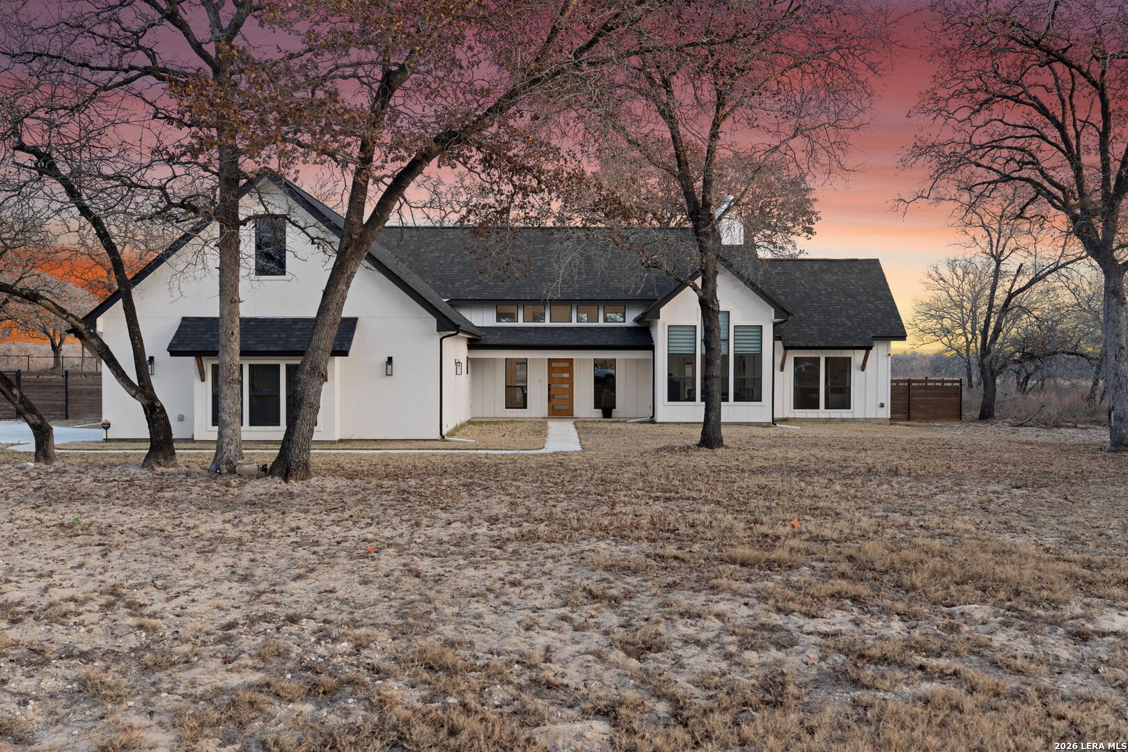 200 OAK FIELDS DR