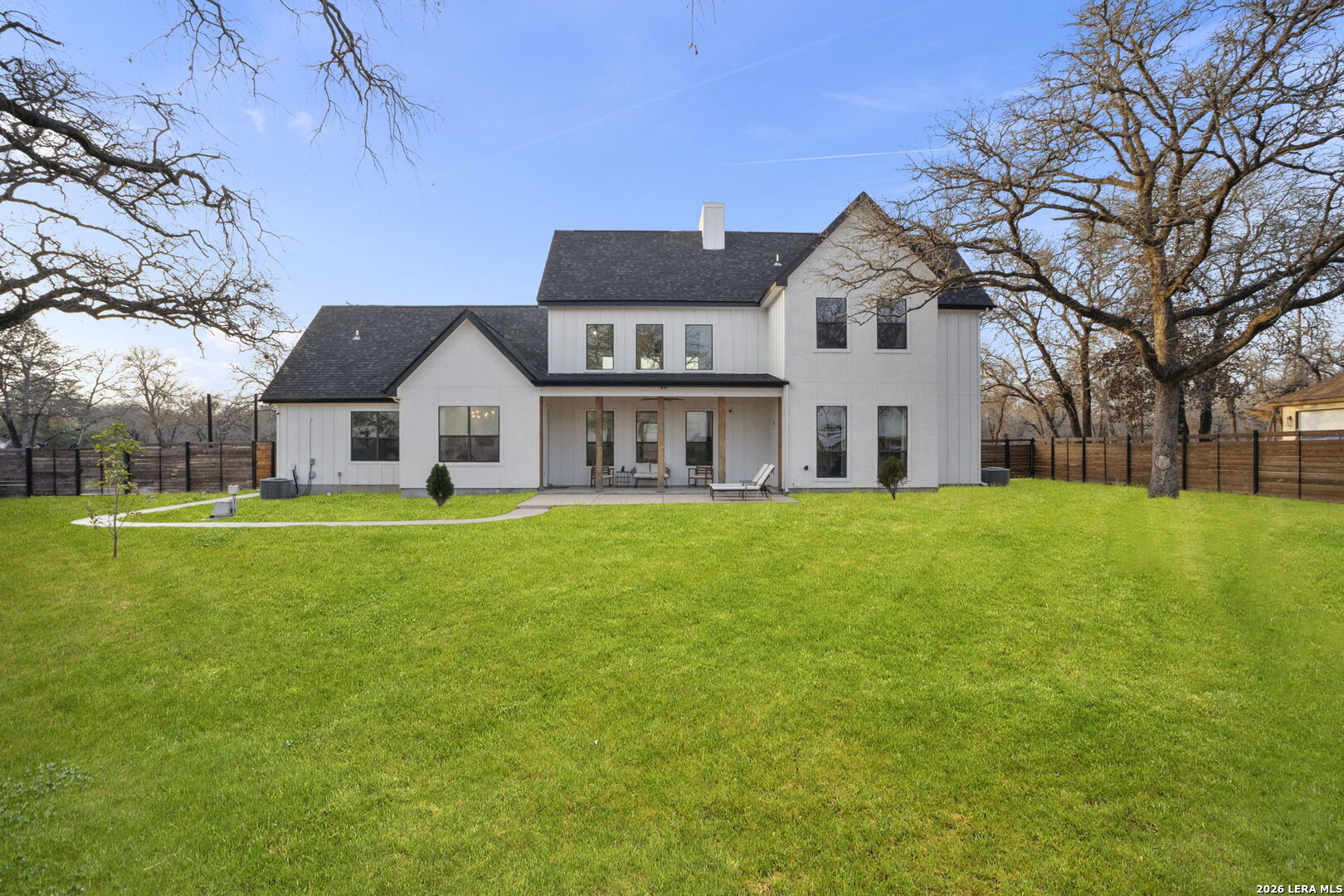 204 OAK FIELDS DR