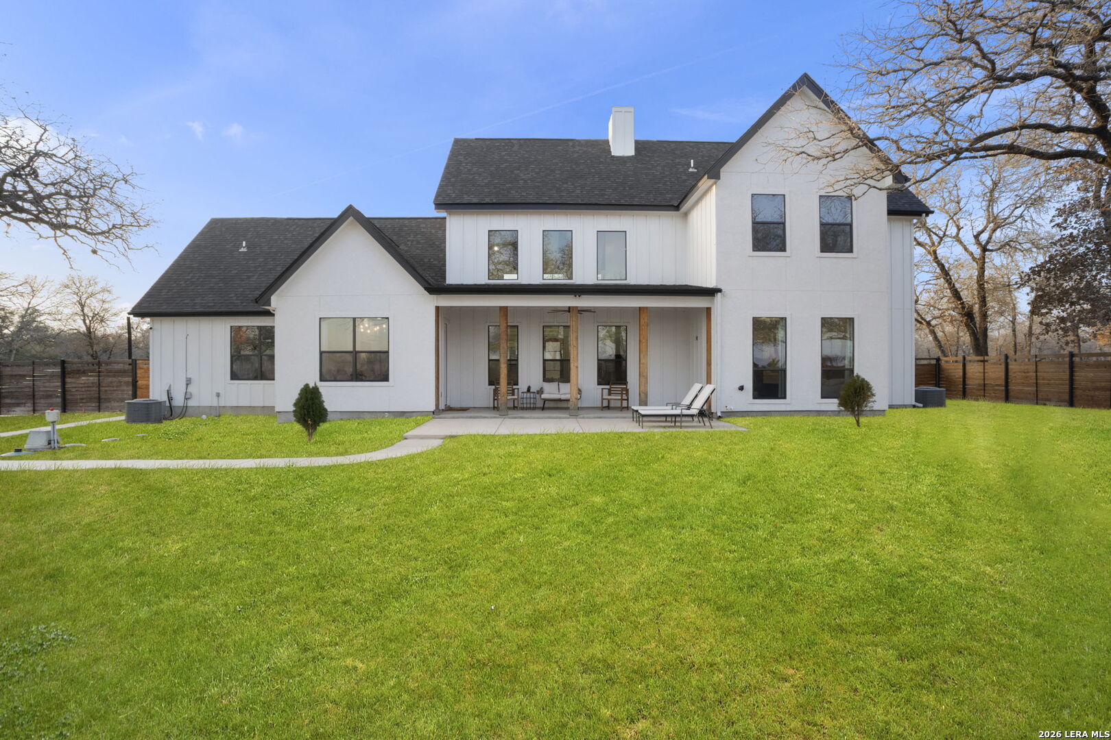 204 OAK FIELDS DR